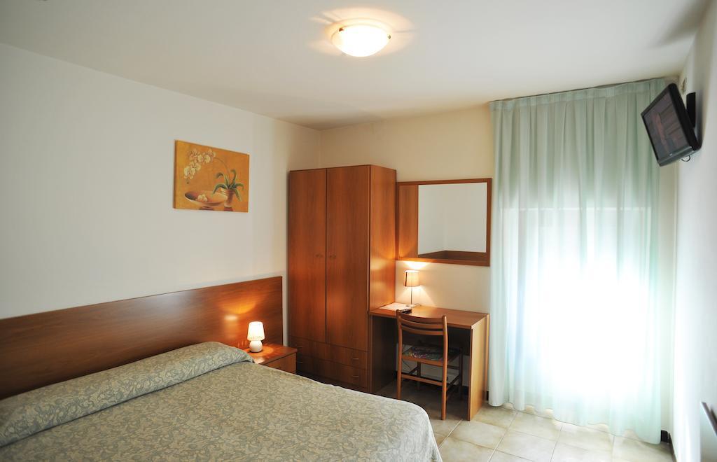 Albergo Croce D'Oro Dolcè Rum bild