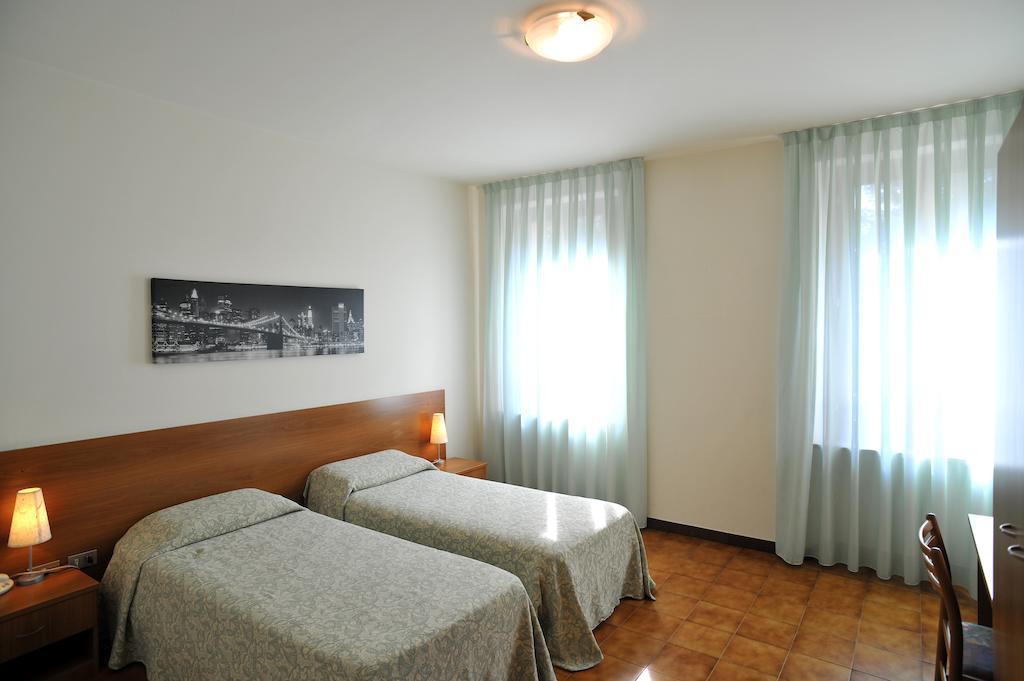 Albergo Croce D'Oro Dolcè Rum bild